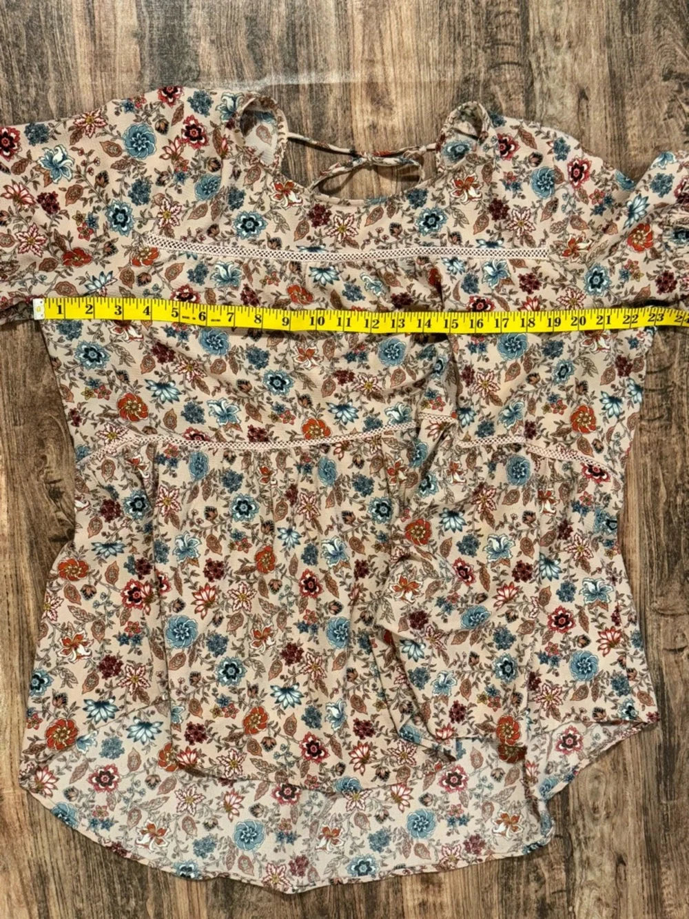 Knox Rose Beige Floral Tiered Tunic with Blue and Red Accents - Picture 5 of 8